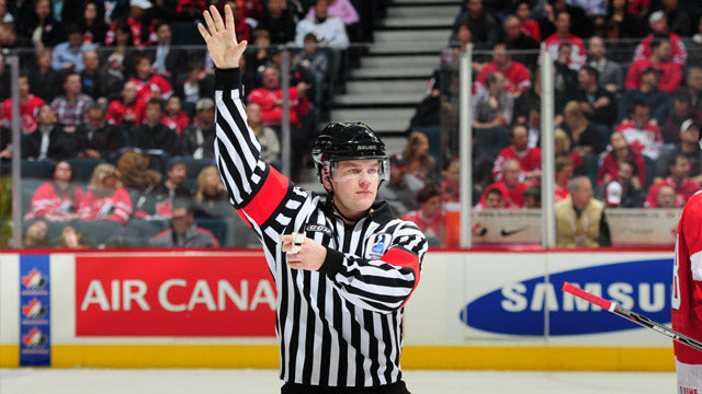 How to Become a Hockey Referee